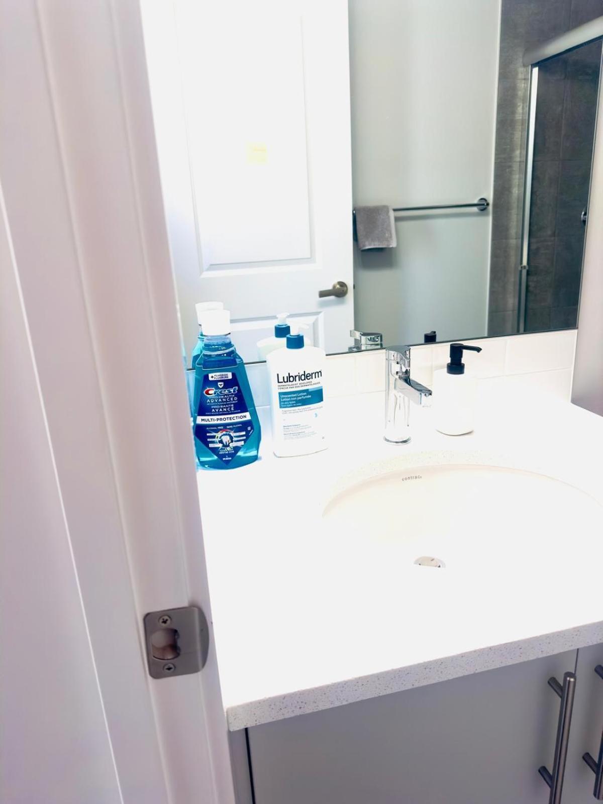 Private Room Minutes To Calgary Airport Yyc, Downtown, Banff Ngoại thất bức ảnh